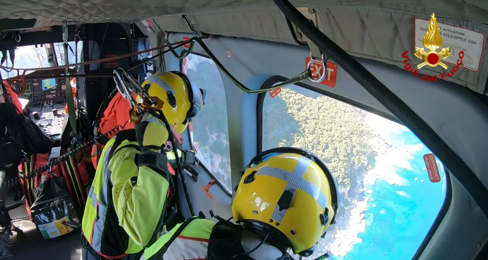 Due turisti si perdono lungo il sentiero per Cala Biriola: soccorsi dai Vigili del Fuoco
