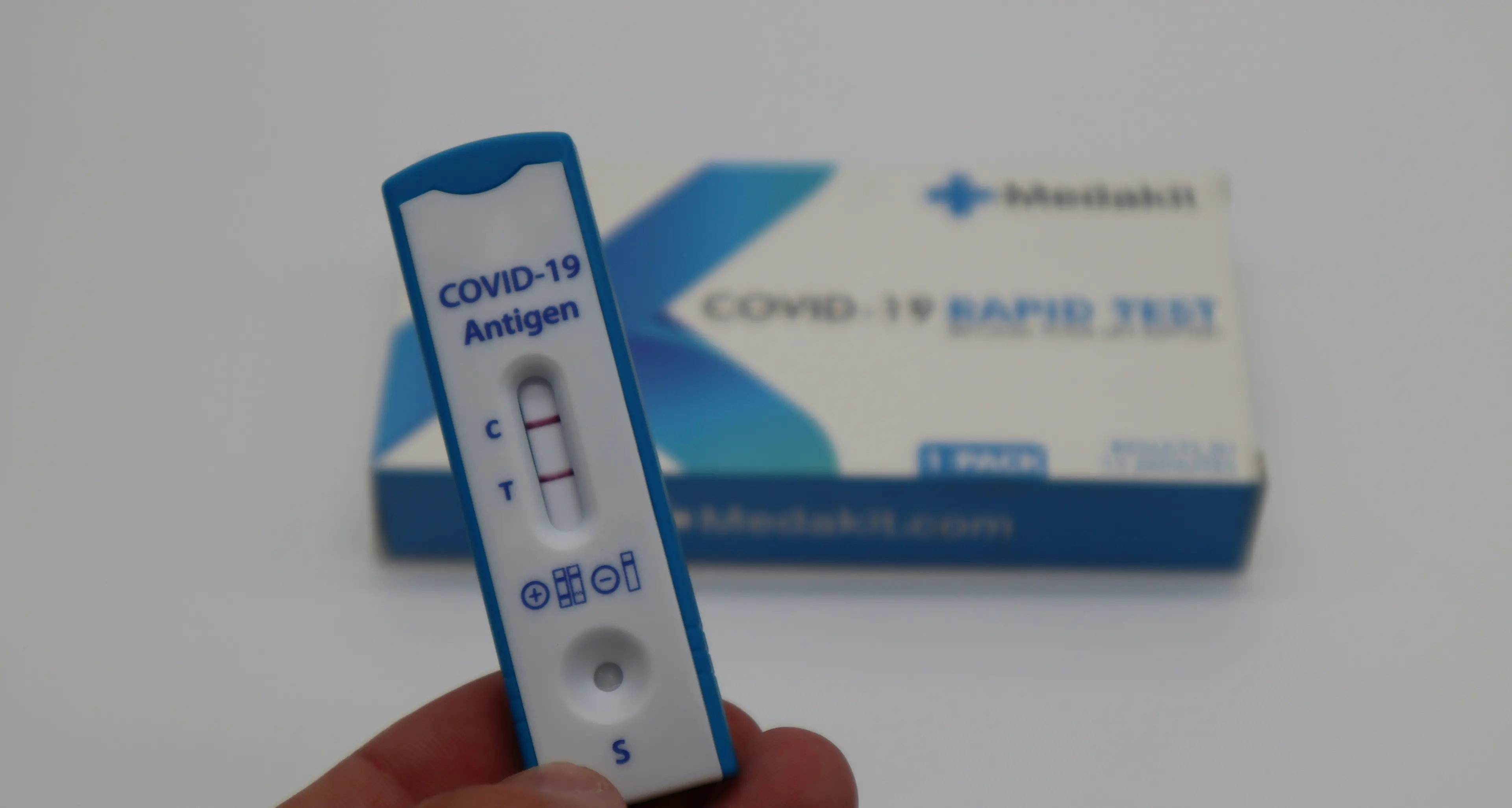 Aumento dei contagi Covid in Italia: domina la variante \"Stratus\", proveniente dagli USA