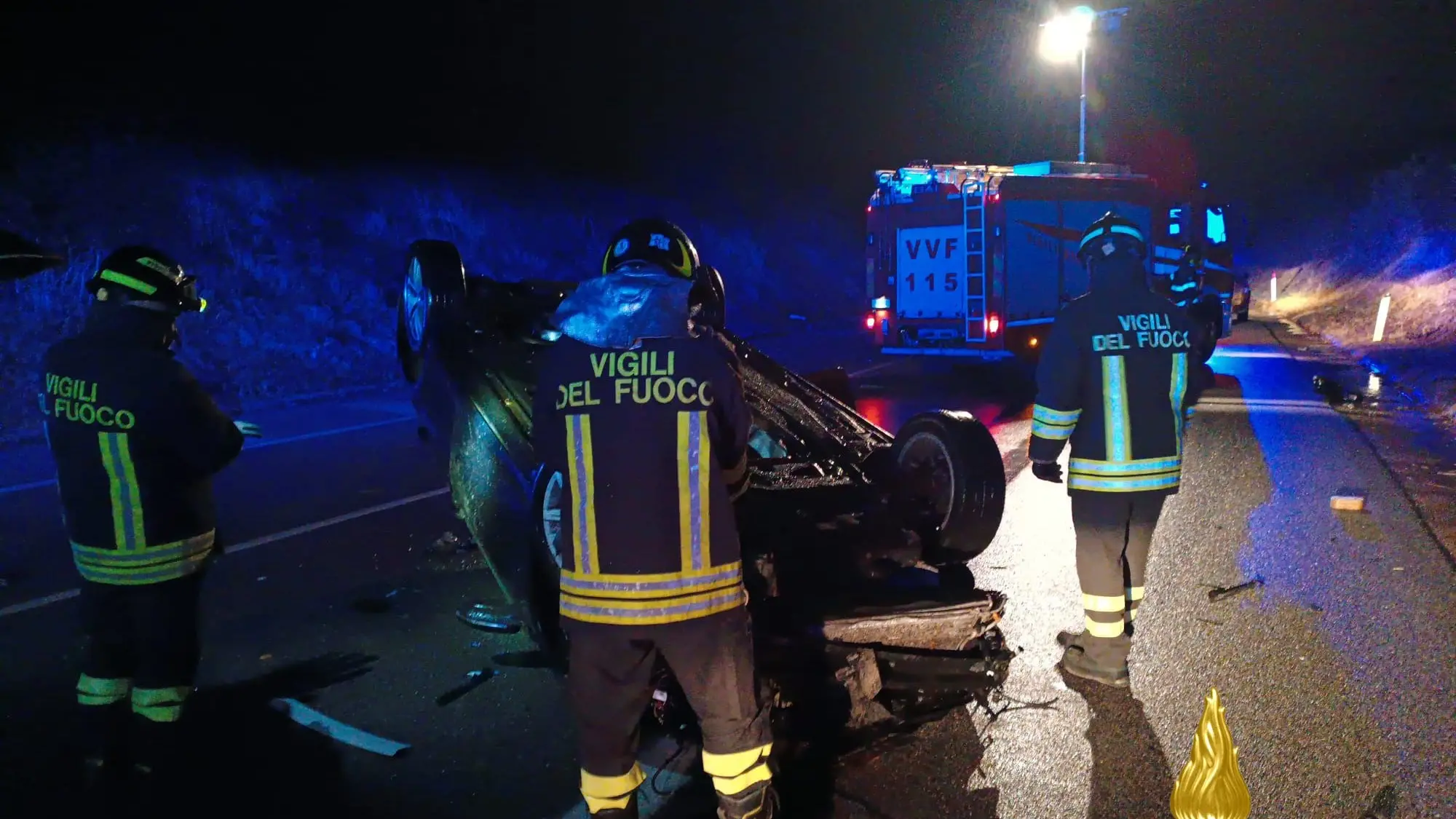 Incidente all'alba sulla SS 389 vicino a Nuoro: conducente ferito