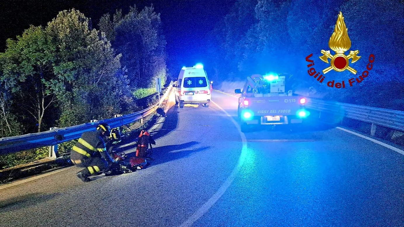 Precipita da un dirupo mentre rientra a casa a piedi: soccorso un ragazzo a Bortigiadas