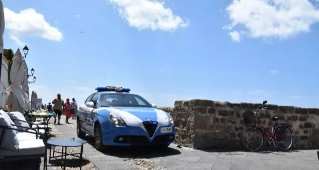 L'estate algherese della polizia: 4 arresti, turista trovata con oltre un kg di cocaina