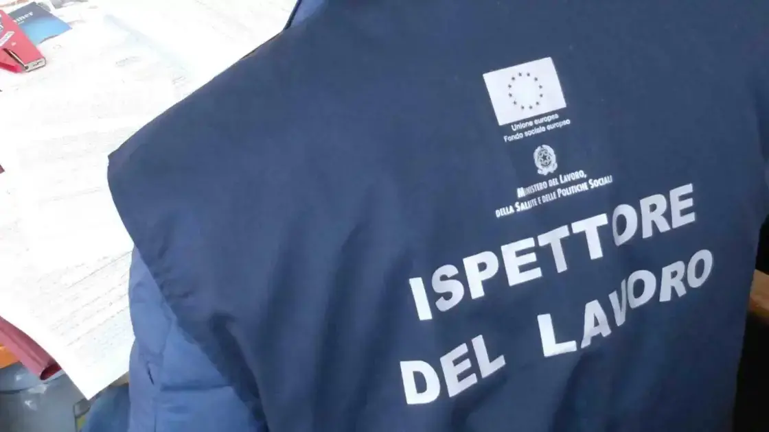 Lavoro in nero nelle pizzerie della costa cagliaritana: due dipendenti irregolari scoperti
