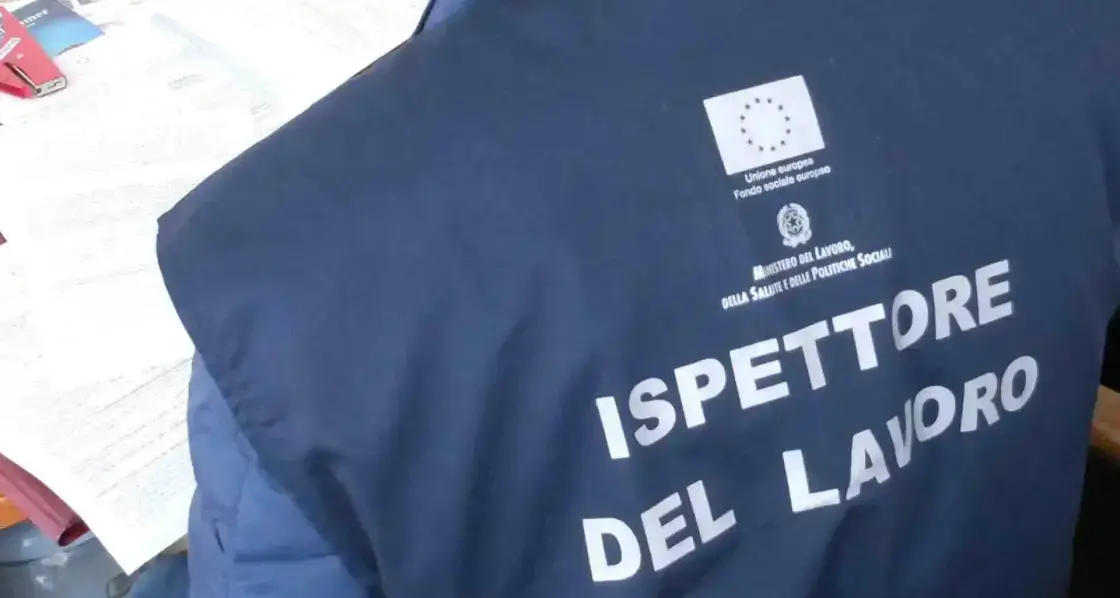 Lavoro in nero nelle pizzerie della costa cagliaritana: due dipendenti irregolari scoperti