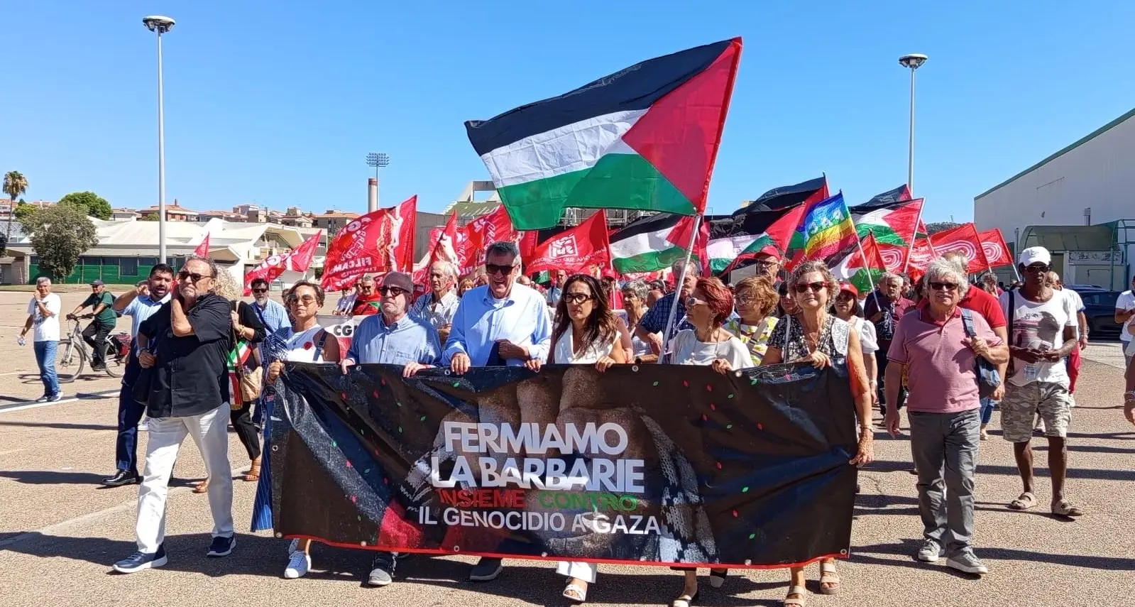 Landini guida il corteo pro Palestina a Cagliari. Presenti anche Todde e Comandini