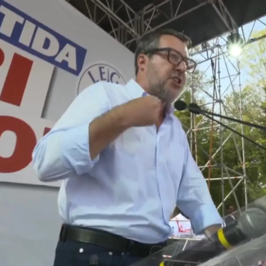 Salvini a Pontida: “Mai i nostri figli e nipoti a combattere in Ucraina”