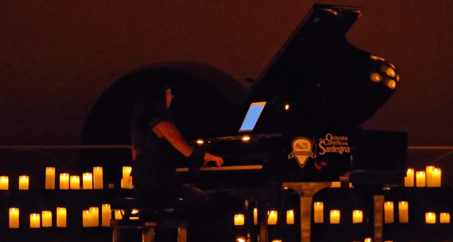 Candlelight a Cagliari: Liliya Akhmetzyanova incanta con i giganti del cantautorato italiano