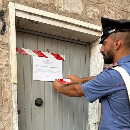 Cantine occupate abusivamente e trasformate in case dello spaccio: 2 arresti a Sant'Antioco