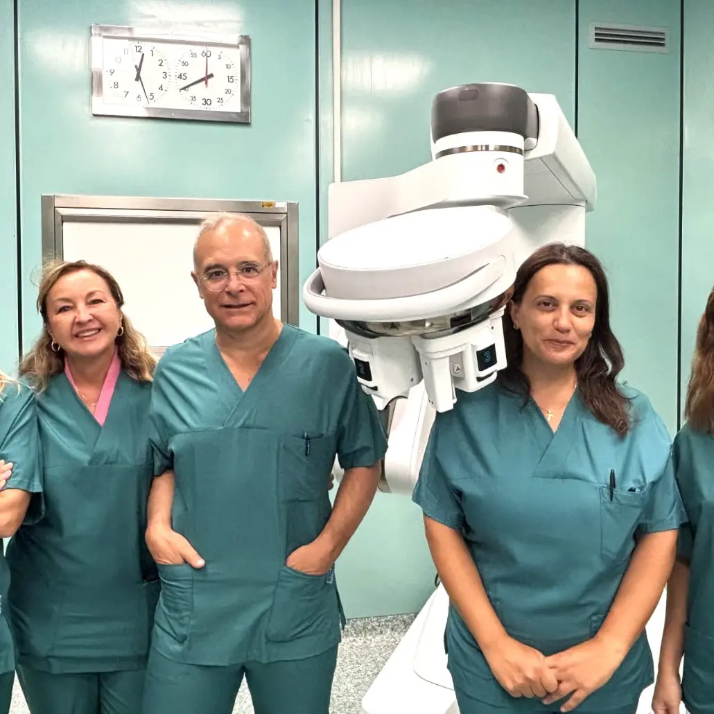 Mastectomia robotica a Sassari: un passo avanti nella cura del tumore al seno