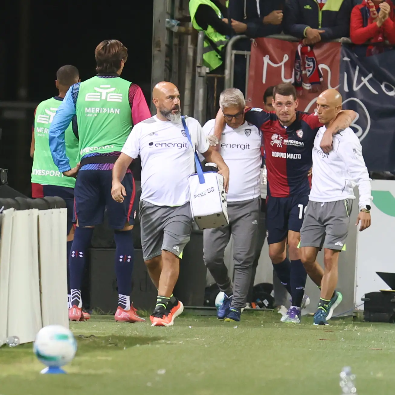 Cagliari, infortunio più grave del previsto per Belotti: lesione al crociato anteriore