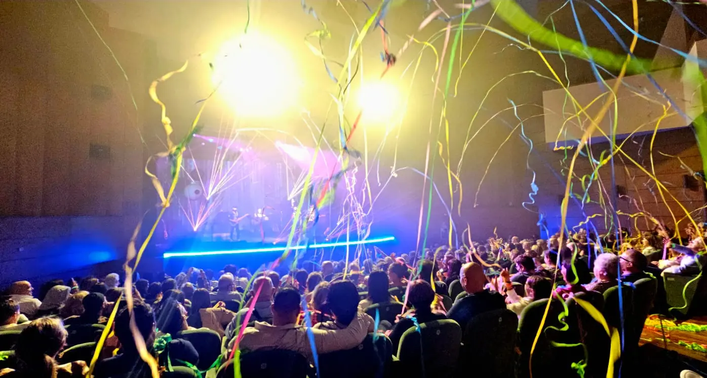 Liveplay: un'immersione totale nell'universo Coldplay a Cagliari e Riola Sardo