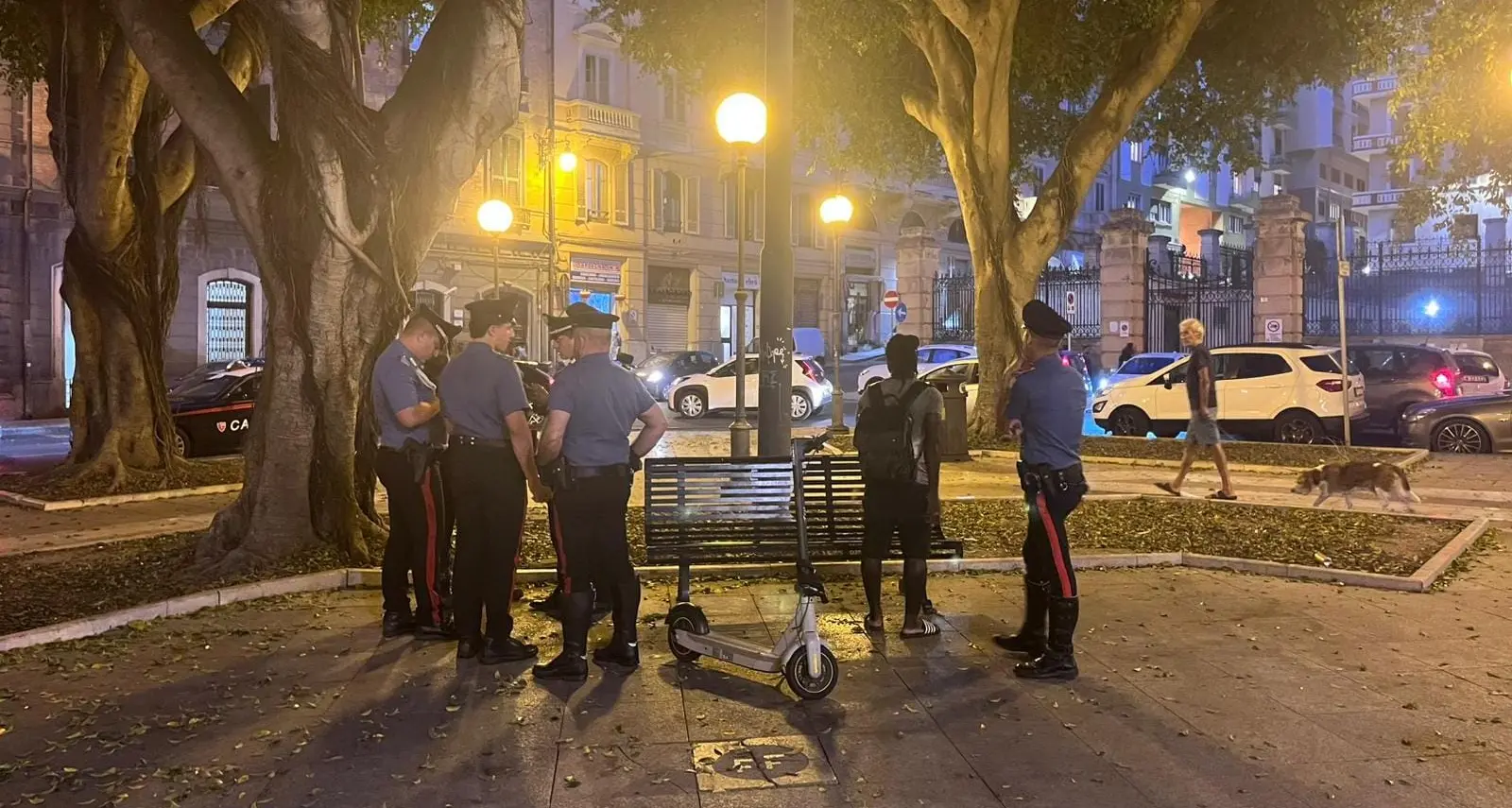 Controlli serrati in piazza del Carmine: tre denunce e allontanamenti