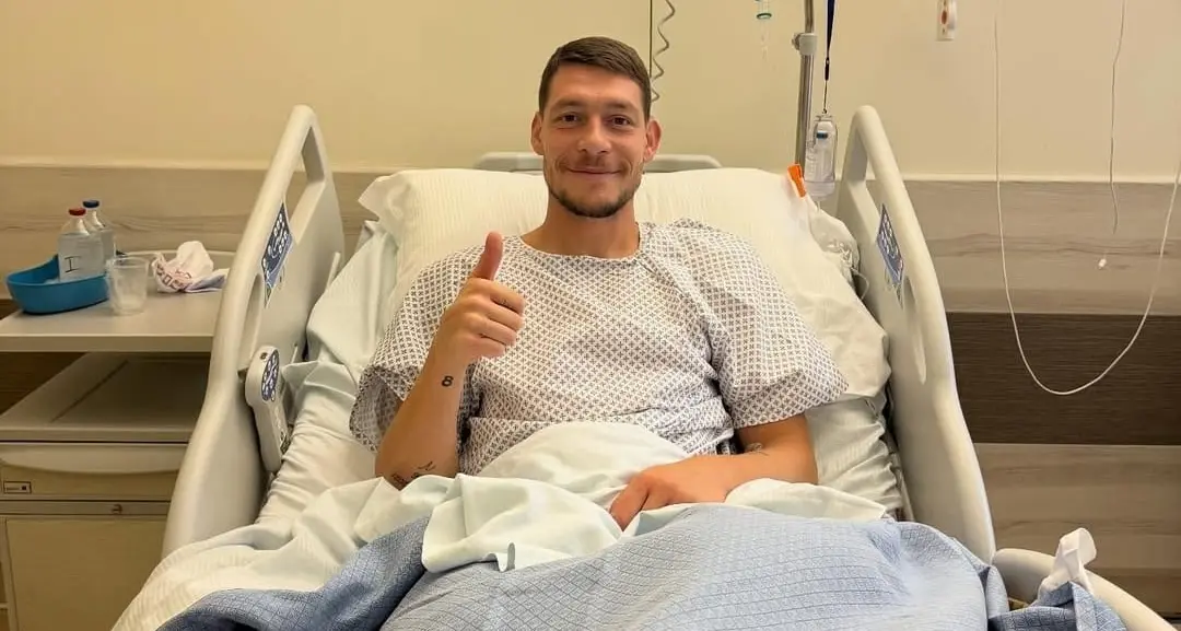 Belotti, intervento riuscito e testa già al rientro: \"Ci vediamo in campo\"