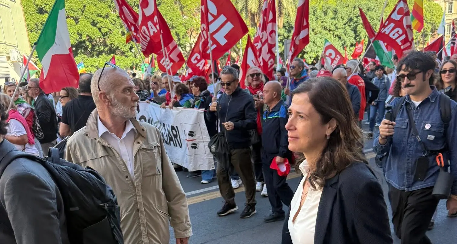 Cagliari si mobilita per Gaza, presente anche la presidente Todde: \"Non saremo indifferenti\"