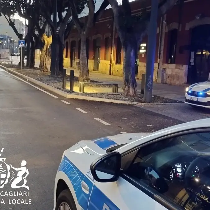 Investe una donna a Cagliari e fugge: 25enne si costituisce dopo poche ore