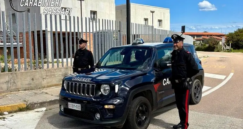 Furti e spaccate nel centro cittadino di Olbia: arrestato 53enne in fuga