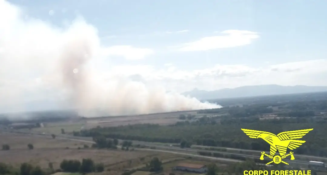 Ancora incendi in Sardegna: venti nella giornata di oggi, elicottero a Santa Giusta