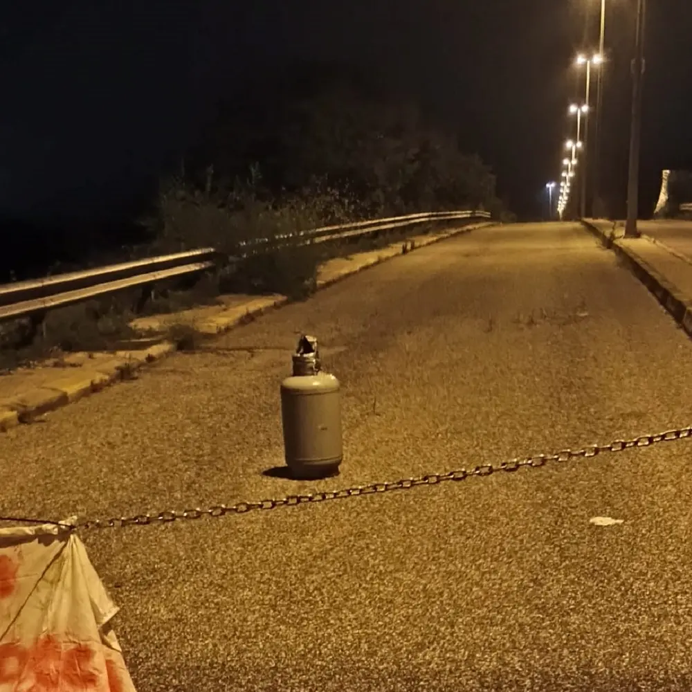 Sigarette, chiodi e ordigni: assalto al deposito dei Monopoli di Stato a Prato Sardo