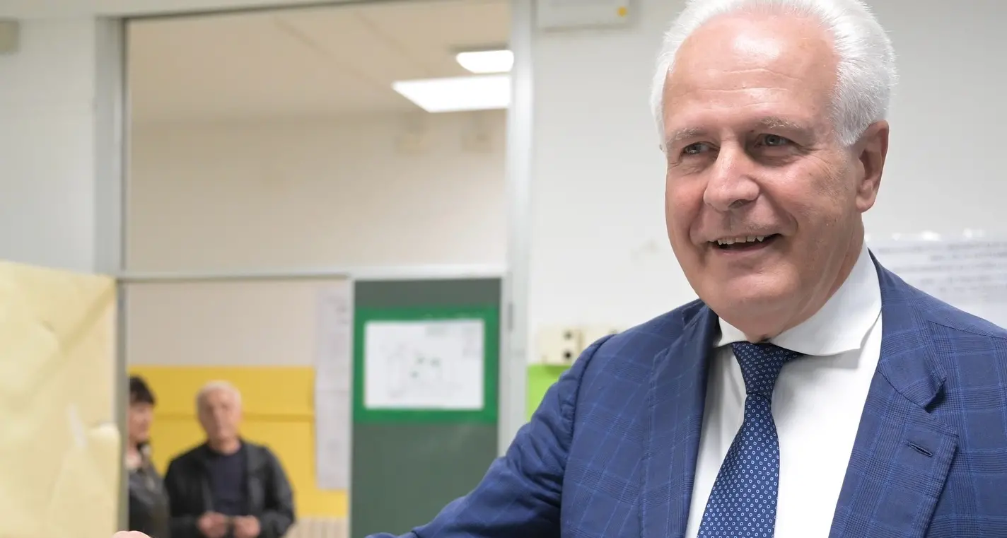 Giani riconfermato alla guida della Toscana: vittoria netta del centrosinistra