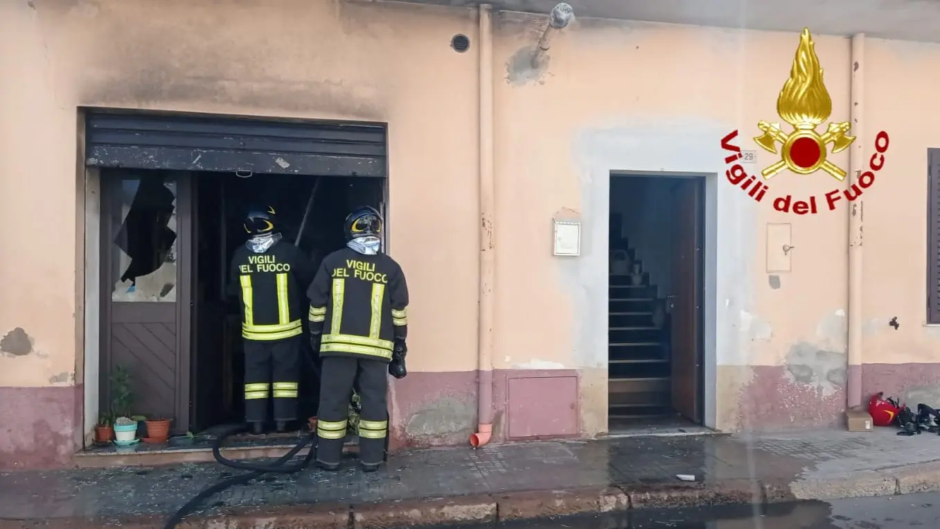 Sorso, paura per un'esplosione: Vigili del Fuoco in azione