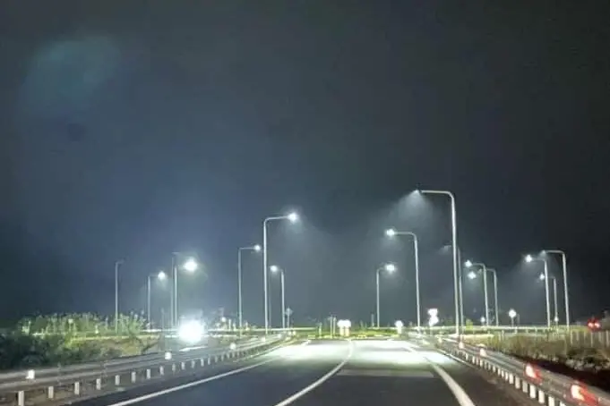 Attivato l'impianto di illuminazione nella rotatoria di Tortolì della Nuova Orientale Sarda