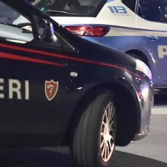 Accoltella donna e si getta dal balcone: morti entrambi. Choc a Cava de' Tirreni