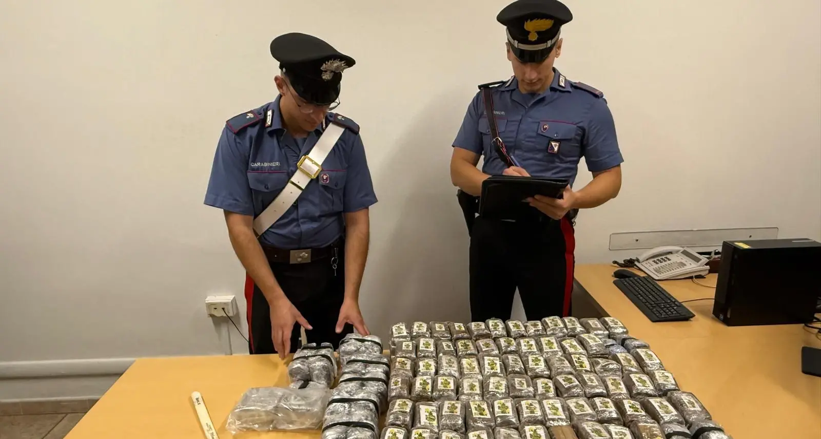 Operazione \"Termine\": sequestrati 51 chili di hashish a Bari Sardo