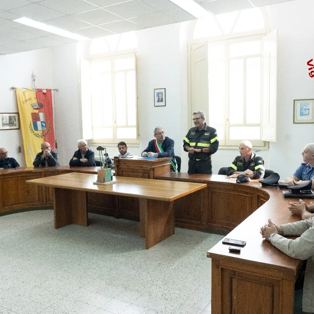 Vigili del Fuoco lodati a Mandas dal sindaco Umberto Oppus e dal prefetto