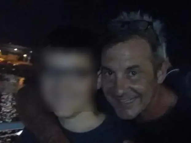 Bimbo di 10 anni morto nel rogo del camper a Olbia: chiesto rinvio a giudizio per il padre