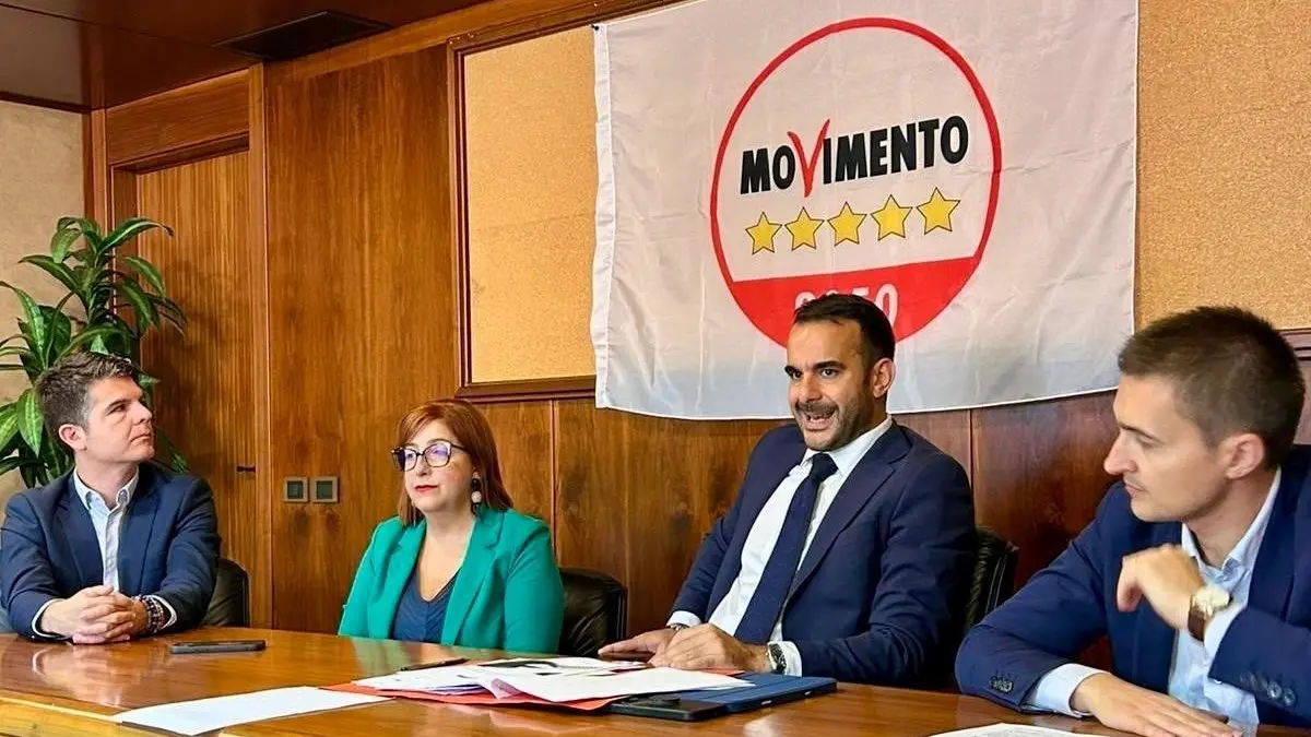 Salario minimo regionale, Solinas (M5S) presenta la proposta di legge