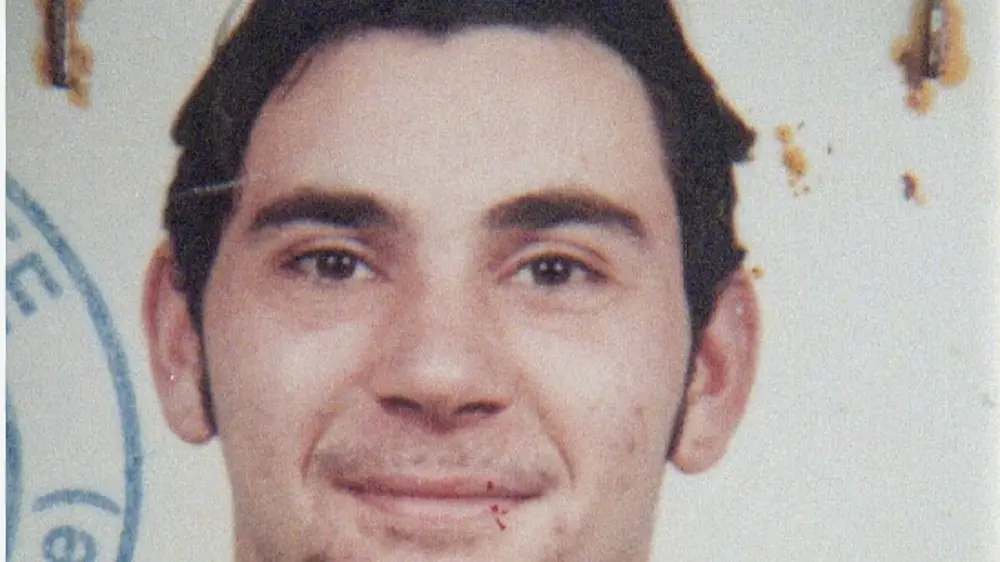 Fuga da Castelfranco Emilia: Elia Del Grande ricercato nel Varesotto e in Sardegna