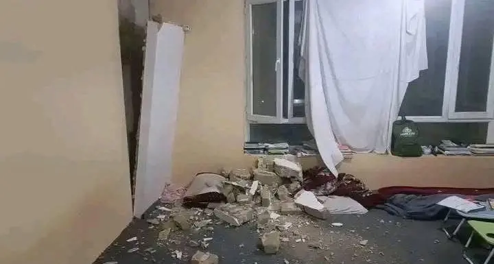 Terremoto di magnitudo 6.3 devasta il Nord dell’Afghanistan: oltre 20 morti e 320 feriti