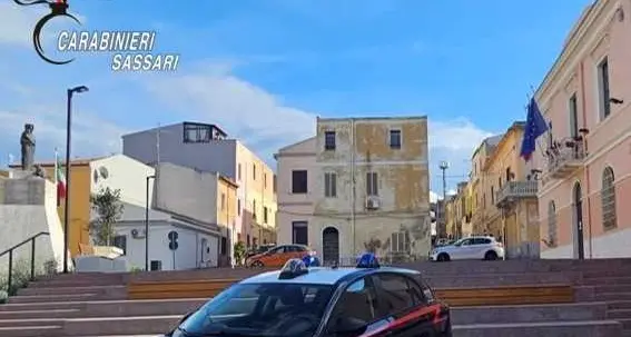 Sorpreso in giro dai Carabinieri mentre è ai domiciliari: arrestato a Sorso