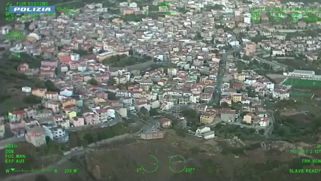 Assalti ai blindati e rapine nel Nuorese: la polizia a caccia di un settimo uomo