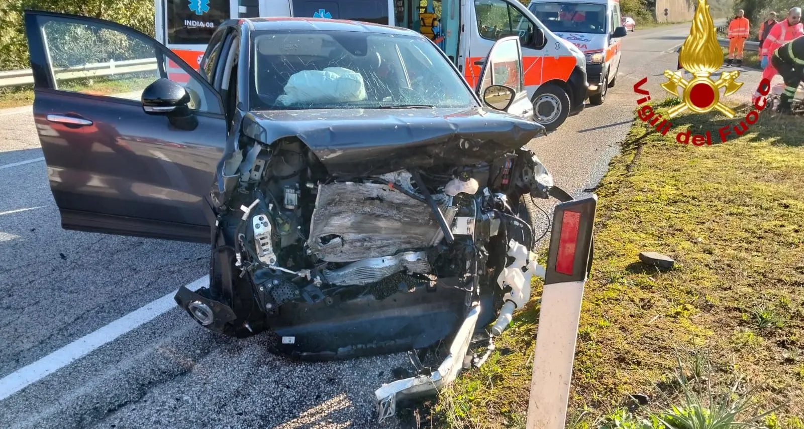 Terribile scontro frontale vicino a Nuragugume: ferite due donne