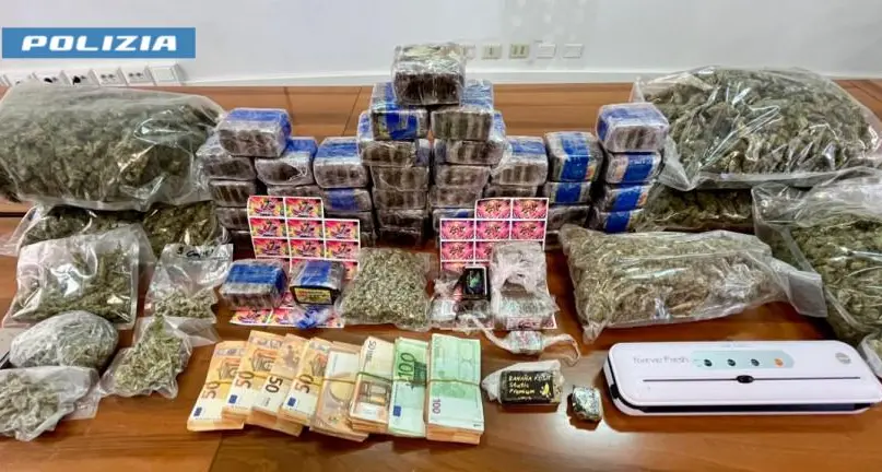 Maxi sequestro di droga nell’hinterland cagliaritano: 27 chili di stupefacente in un deposito