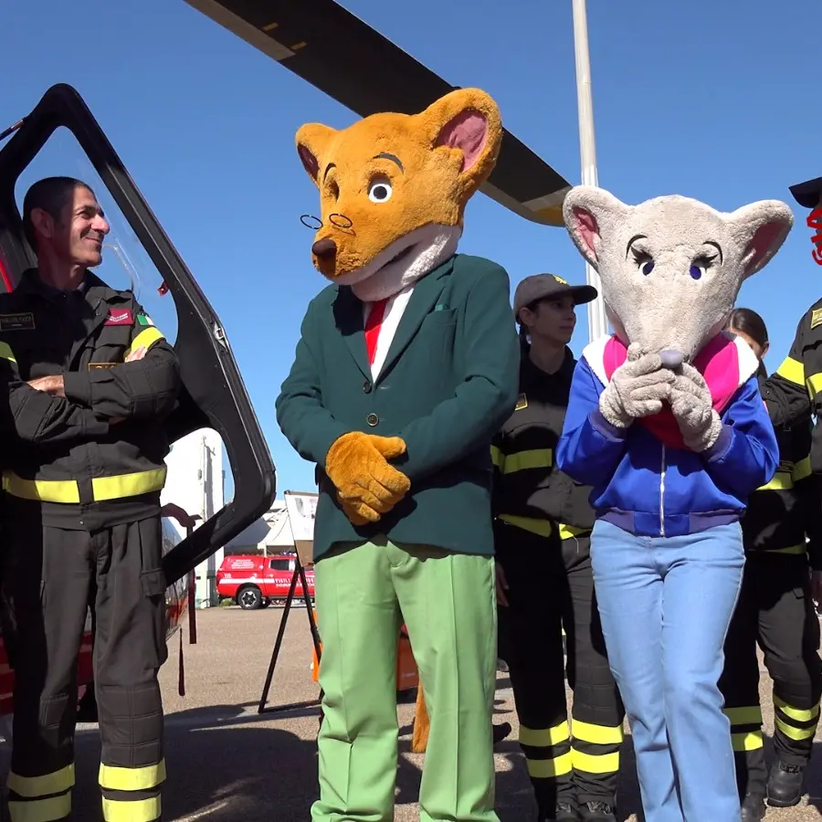 Geronimo Stilton incontra i Vigili del Fuoco e i bambini delle scuole di Cagliari