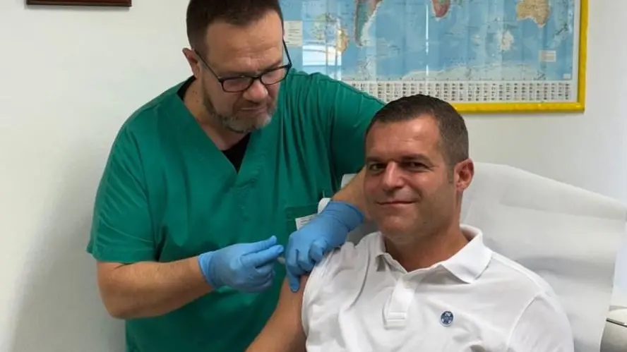 Dopo Sassari è il turno di Alghero: i sindaci testimonialdella campagna vaccinale