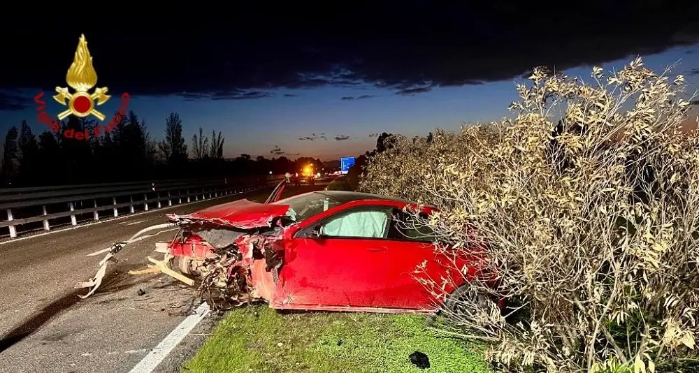 Scontro sulla SS130 a Villaspeciosa: due feriti, anche una donna incinta