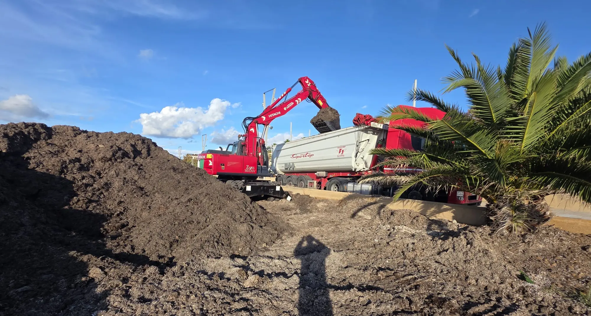 Riprendono i lavori per la rimozione della posidonia ad Alghero
