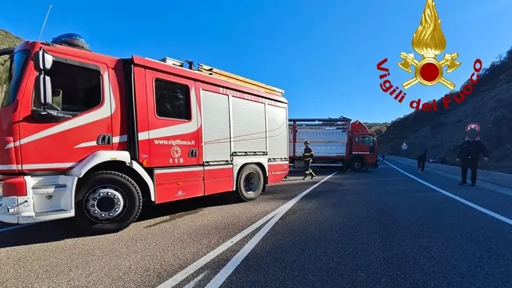 Tragedia sulla SS128 bis, a Pattada: camionista travolto dal proprio mezzo muore sul colpo