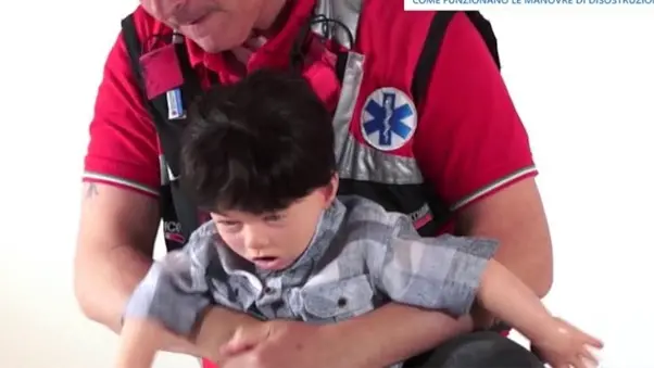 Bambino rischia di soffocare a Maracalagonis: salvato dalla prontezza delle maestre