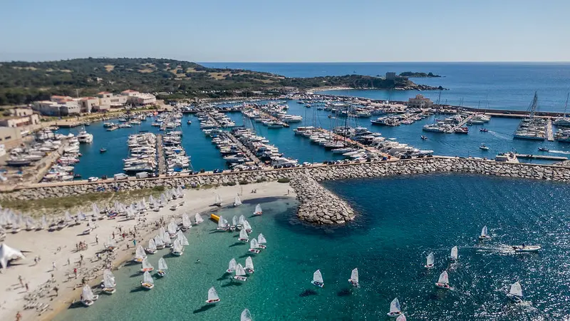 La vela internazionale a Villasimius con il Sardinia Challenge e la \"Marathon & Record\"