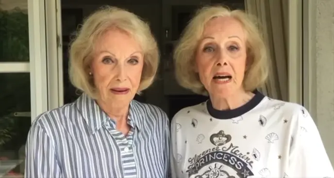 Addio alle gemelle Kessler: morte insieme Alice ed Ellen, icone dello spettacolo d’altri tempi