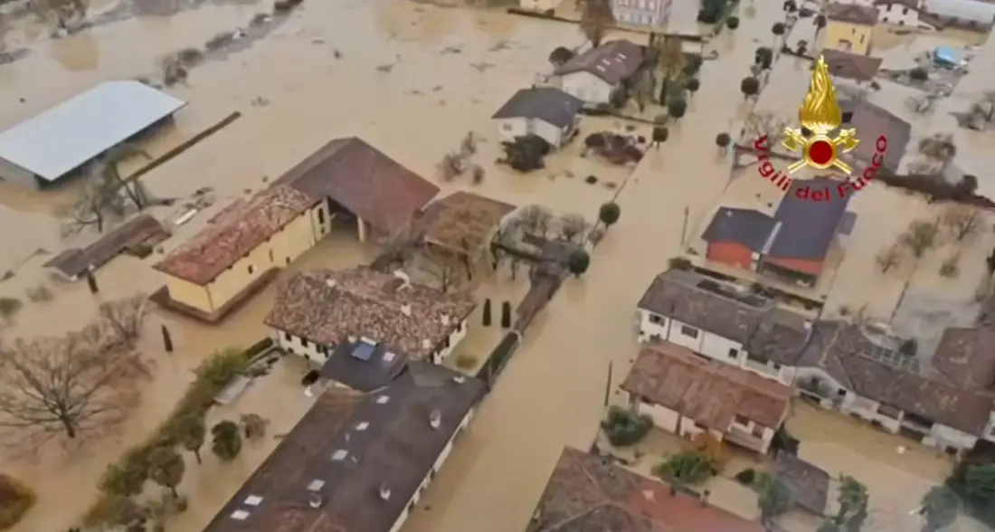 Travolto dal fango mentre tenta di salvare la vicina: morto un 32enne in Friuli