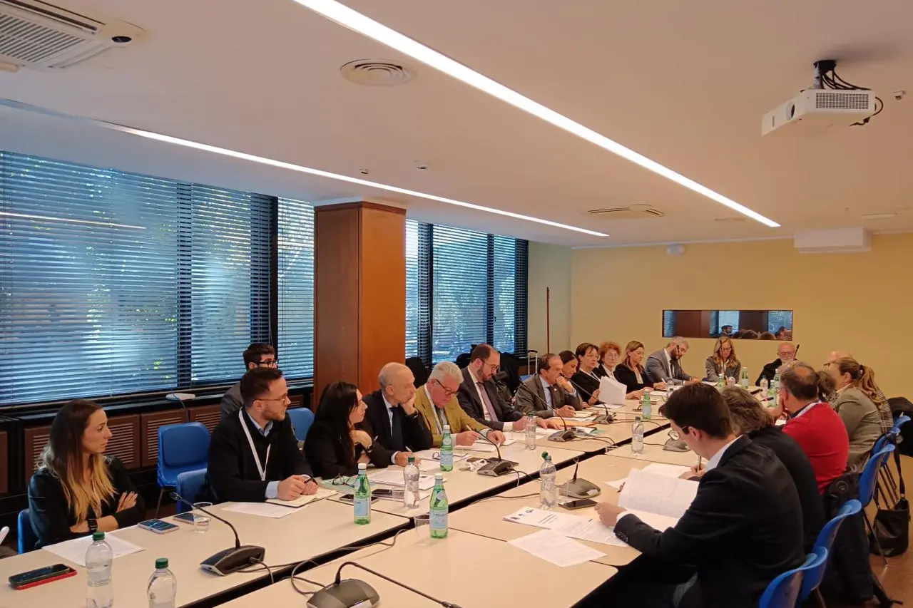 Contratti, al via trattativa per rinnovo Ccnl lavanderie industriali