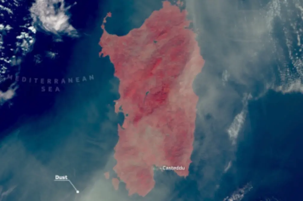 <p>Foto scattata dal satellite Sentinel-3 del programma europeo Copernicus, promosso dalla Commissione Ue e dall\\u2019Agenzia Spaziale Europea</p>\\n