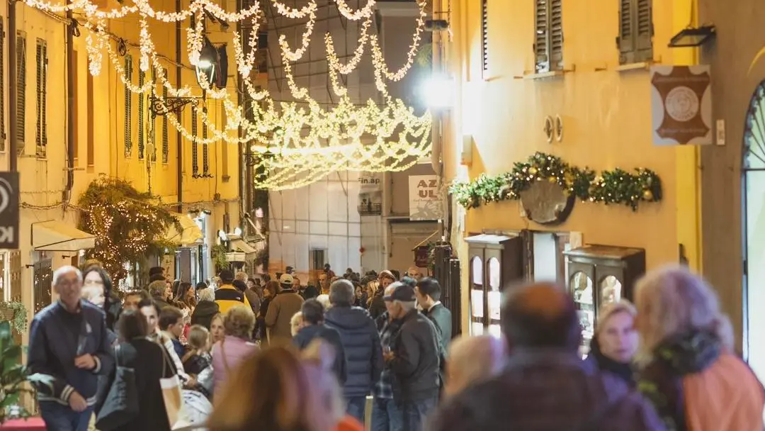 Alghero si illumina per le festività natalizie: un viaggio verso il Cap d’Any 2026