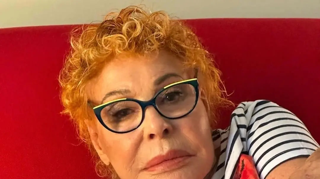 Milano saluta Ornella Vanoni: folla commossa al funerale dell'artista