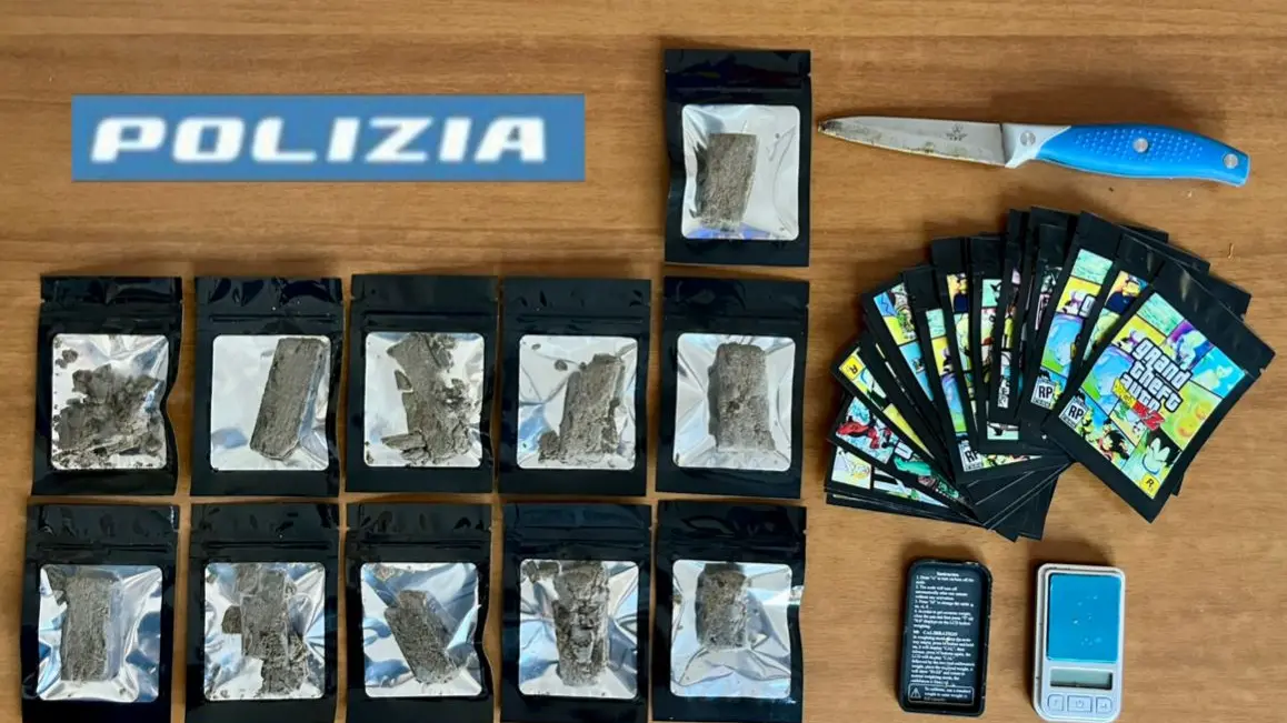 Spaccio a Is Mirrionis: arrestata una 24enne a Cagliari