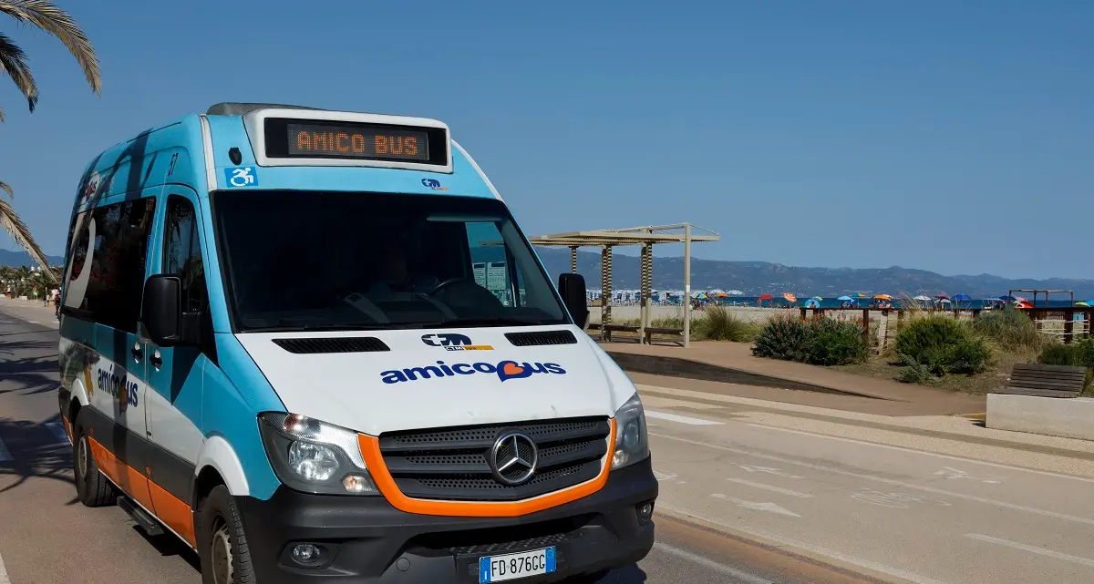 Trasporto inclusivo: Amicobus arriva nei nuovi comuni e allo scalo di Elmas